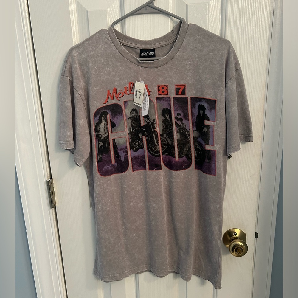 Aeropostale graphic tee, size S, NWT